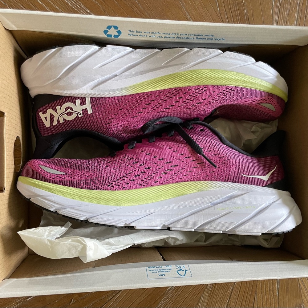 New in box Hoka Clifton 8